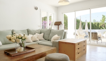 Resa Estates Ibiza for sale te koop Casa Rui Tourist license sta Eularia living room 3.jpg